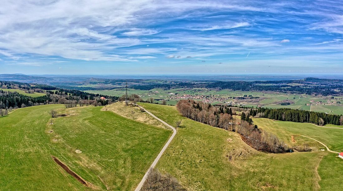 Vue de Arc-sous-Cicon