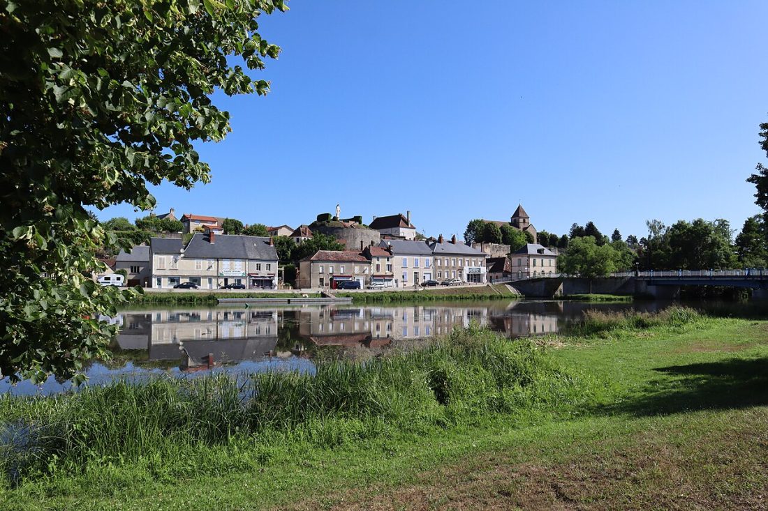 Vue de Cercy-la-Tour