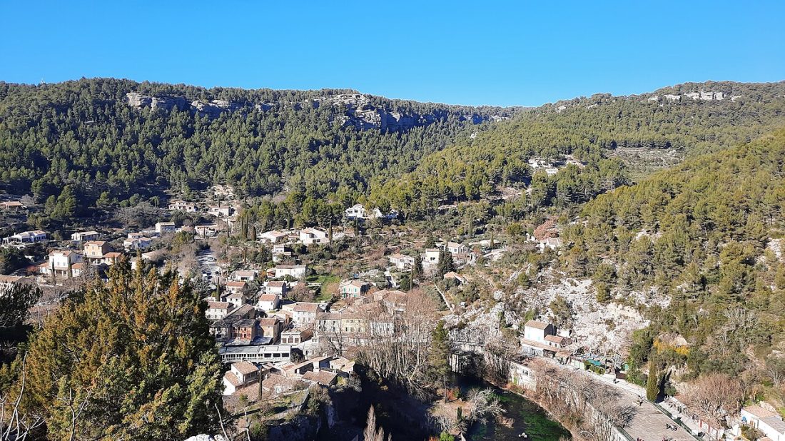 Vue de Fontaine-de-Vaucluse