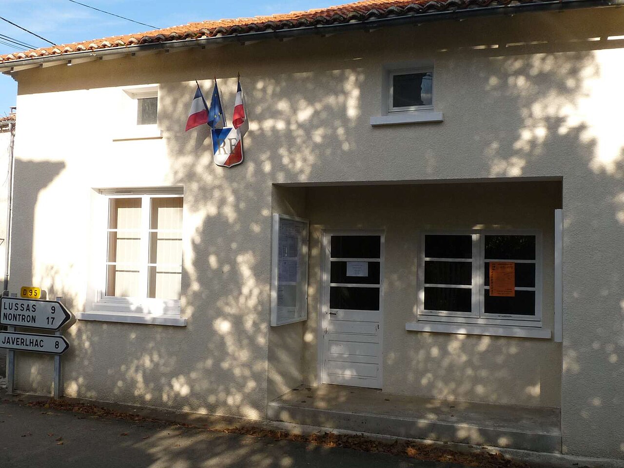 Vue de Javerlhac-et-la-Chapelle-Saint-Robert