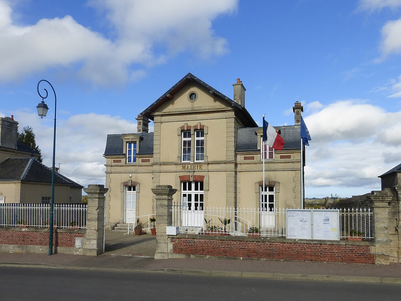 Vue de Juaye-Mondaye