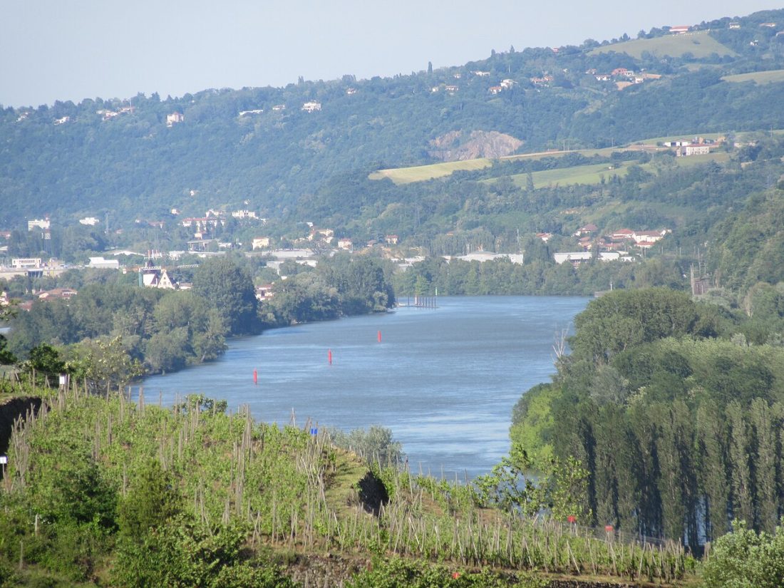 Vue de Les Roches-de-Condrieu