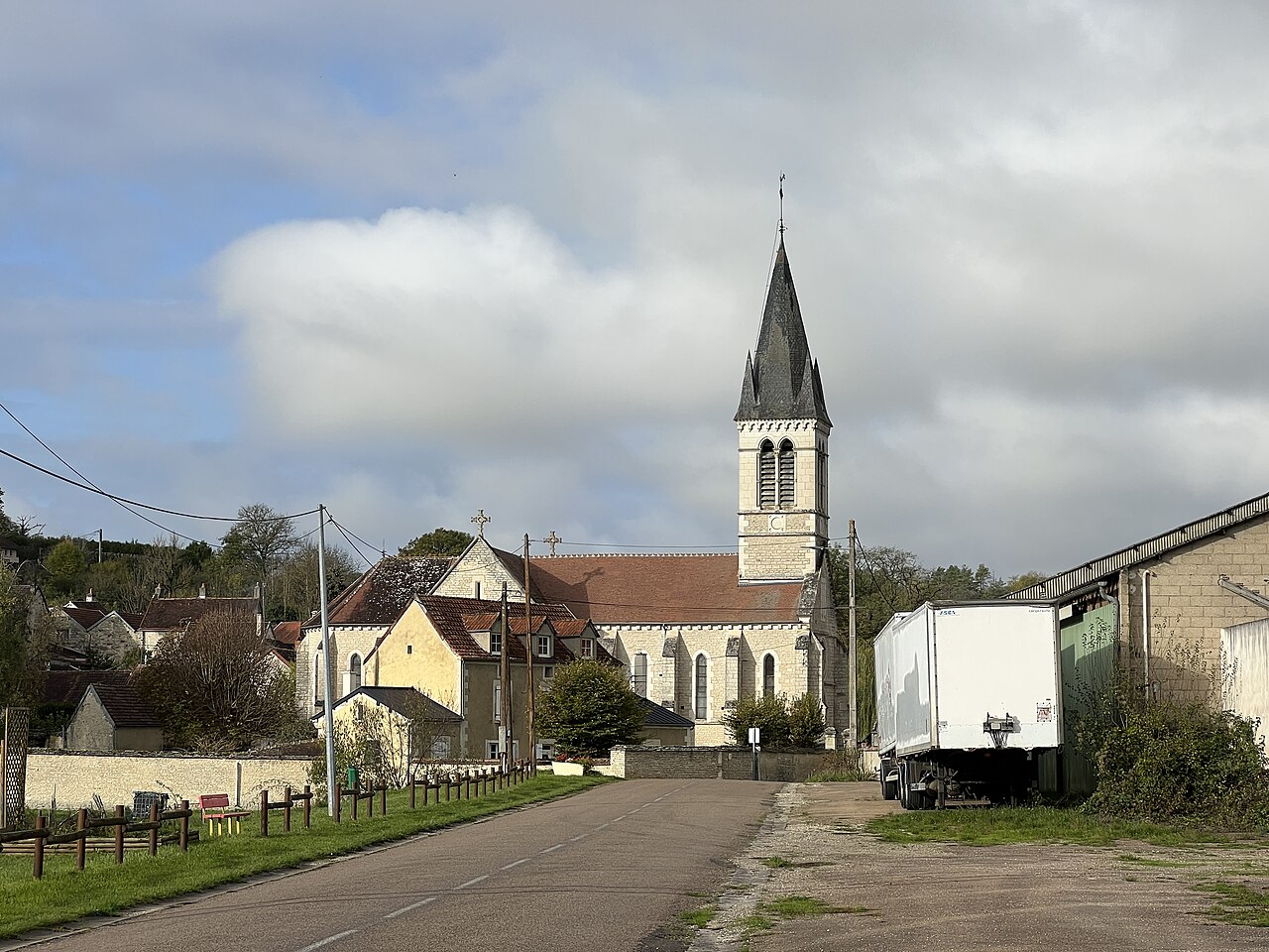Vue de Lézinnes