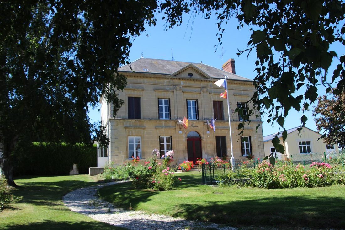 Vue de Lougé-sur-Maire