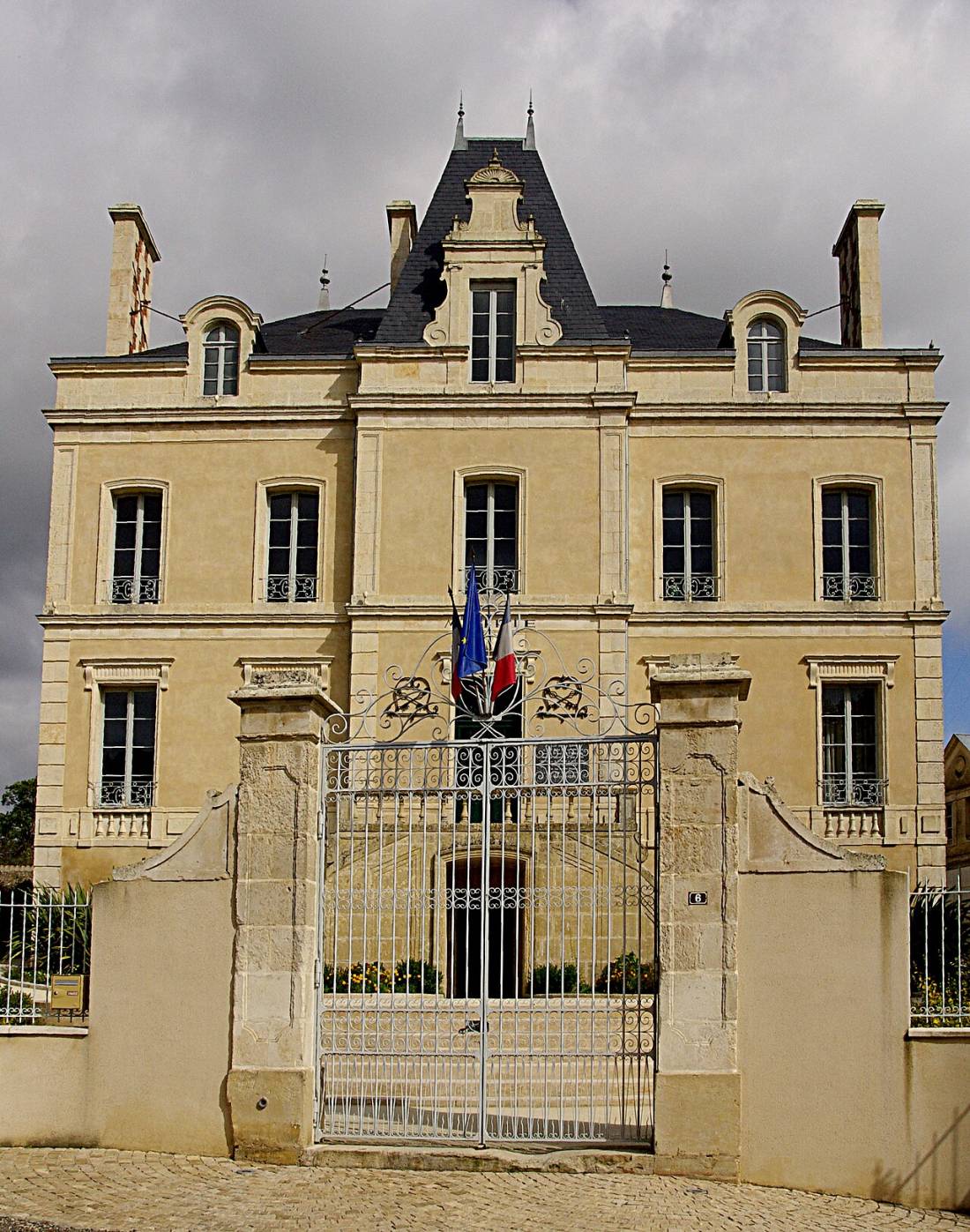 Vue de Maillezais