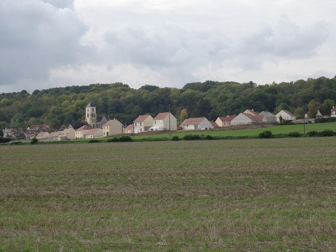 Vue de Montreuil-aux-Lions