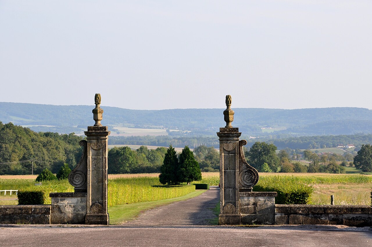 Vue de Saint-Rémy-en-Comté