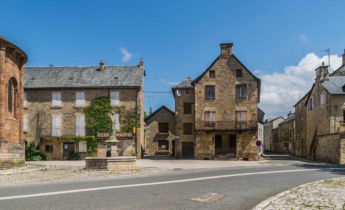 Vue de Saint-Saturnin-de-Lenne