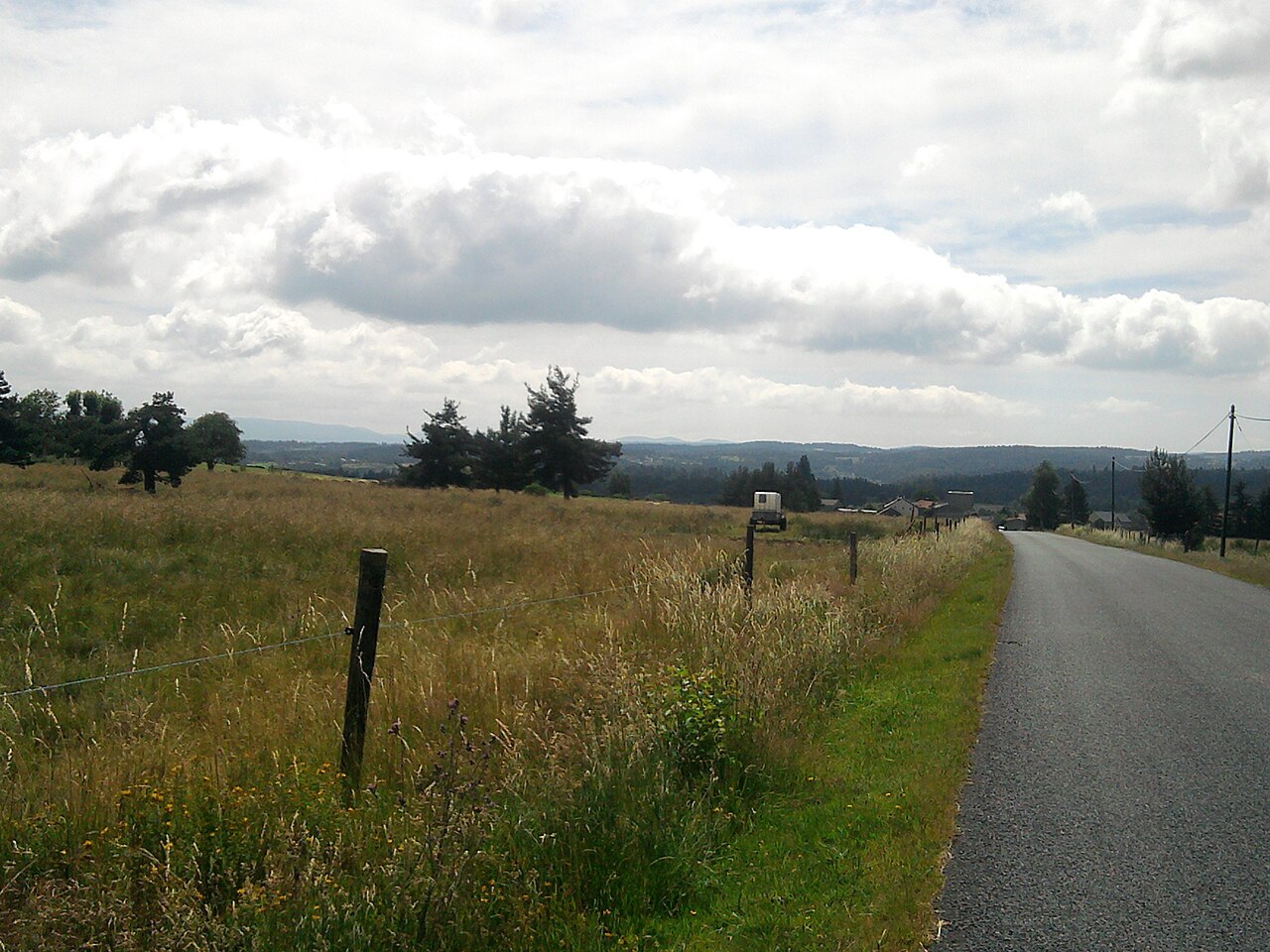 Vue de Saint-Sauveur-de-Ginestoux